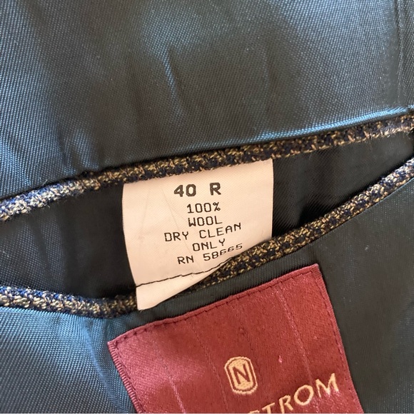 Nordstrom Three Button Suit Jacket | Size 40R - Picture 9 of 10